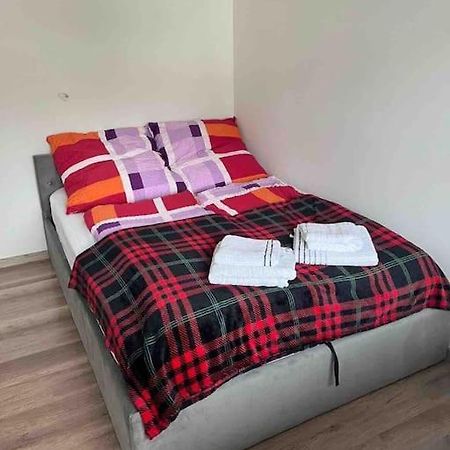 Ferienwohnung Outletcity Metzingen เมทซิงเงน ภายนอก รูปภาพ