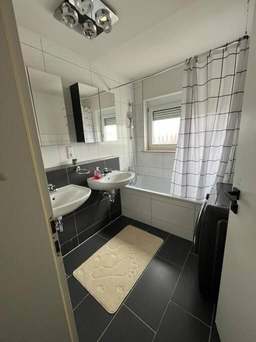 Ferienwohnung Outletcity Metzingen เมทซิงเงน ภายนอก รูปภาพ